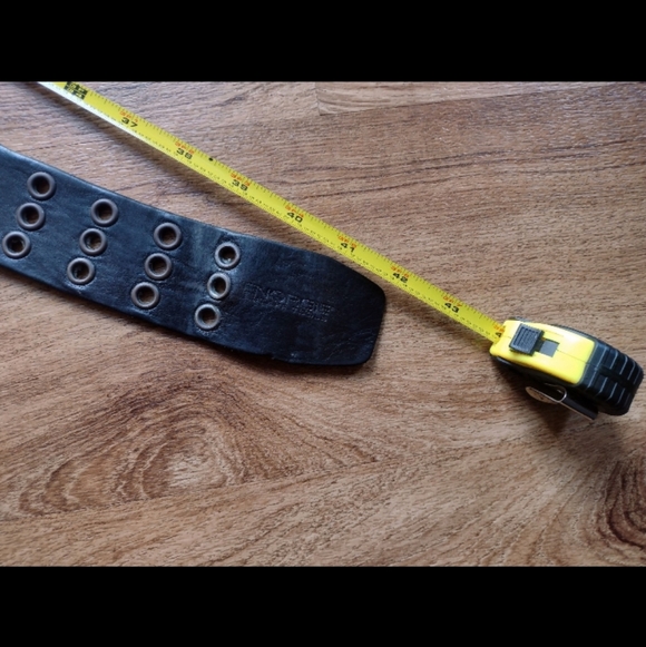 Vintage Energie – Distressed Black Leather Belt w/ Faded Bronze Buckle - Picture 4 of 12